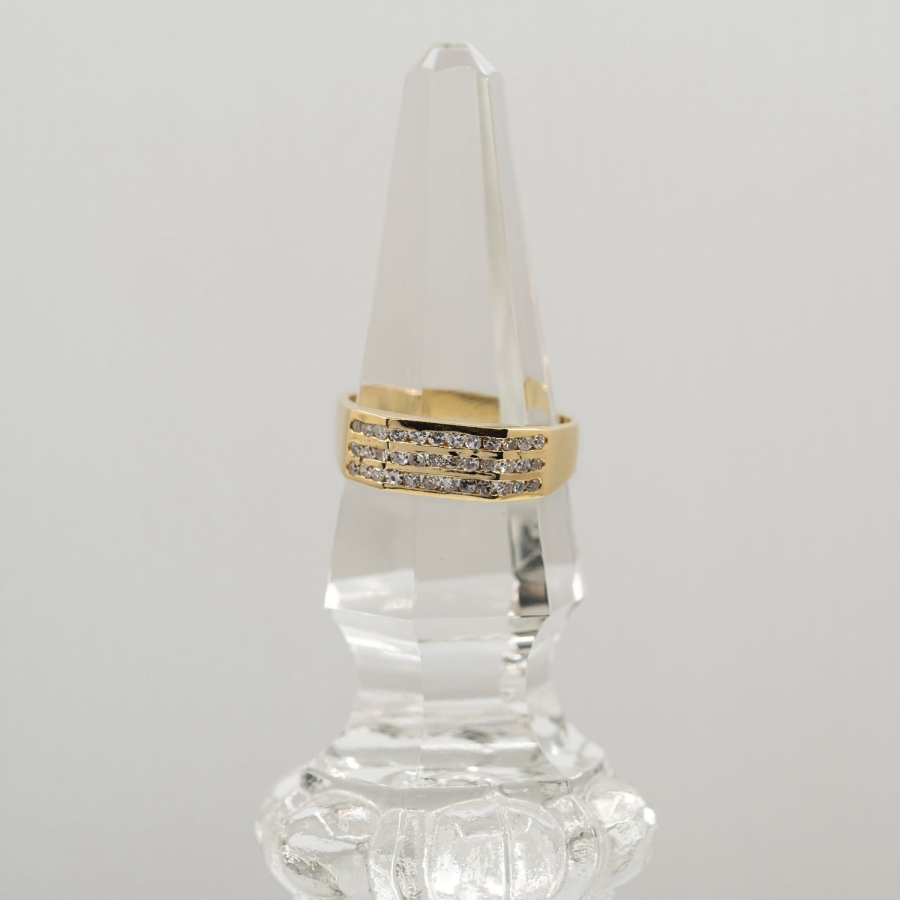 Złoty-pierścionek-z-diamentami-vintage-jagg