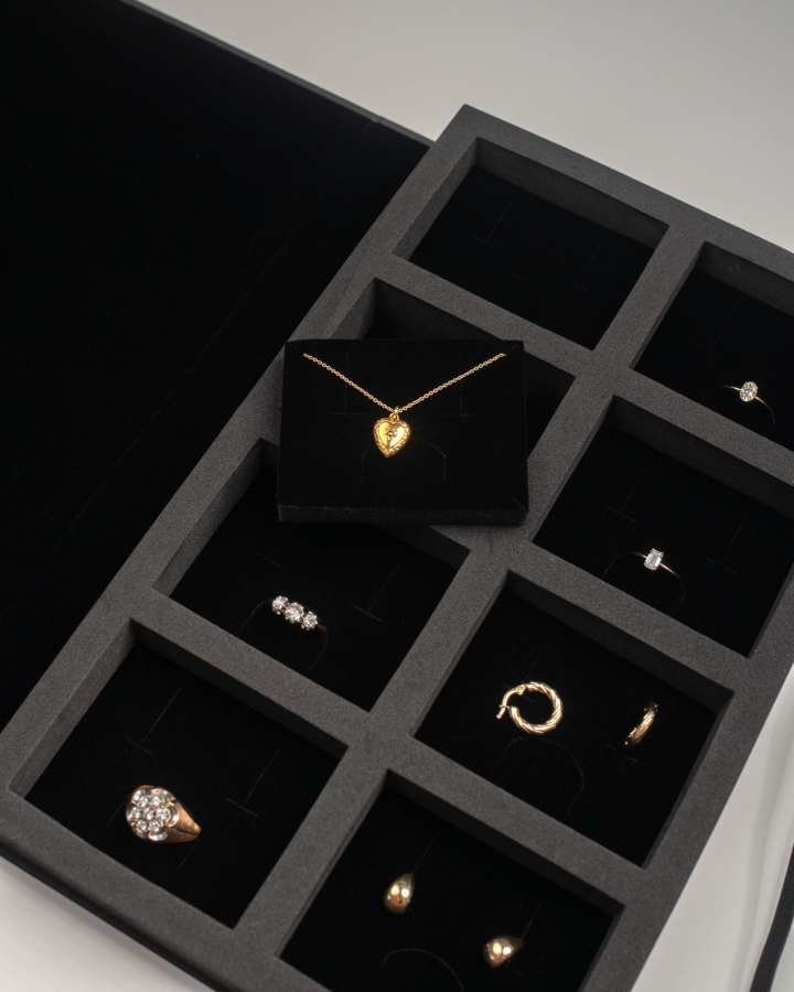 JEWELERY CASE