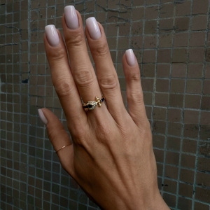 pierscionek-vintage-z-szafirami-i-diamentami-jagg