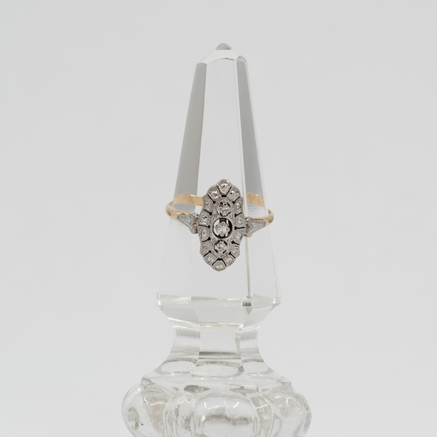 art-deco-pierscionek-z-diamentami-zloto-jagg